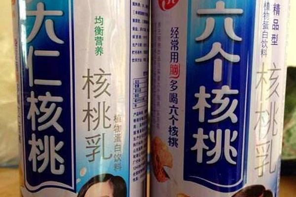 路过的蚂蚁也要称赞是什么梗
